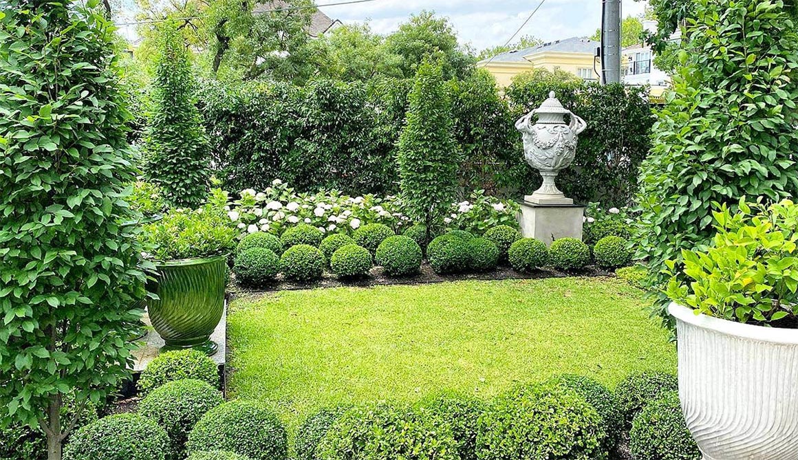 Modern green and white garden by Andrew Stark landscape designer