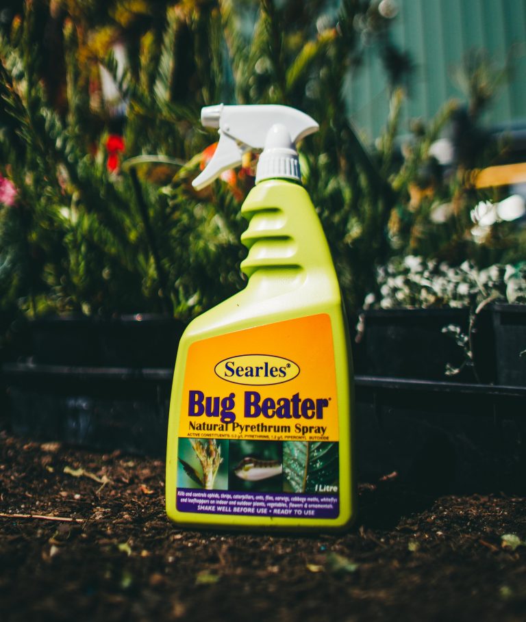 Searles Bug Beater Natural Pyrethrum Spray 1l Hello Hello Plants