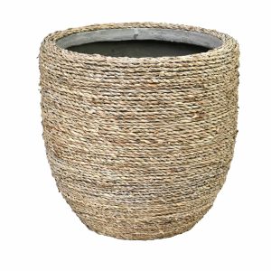 Introducing the Urban Grass Cylinder Grass 15x15cm, a stylish and lightweight alternative to traditional pots, featuring a large round design with an urban-inspired woven natural fiber exterior and an open top.